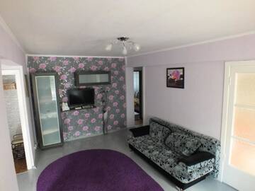 Апартаменты с 3 спальнями в Апартаментах Apartment on Kosmonavtov Street 4